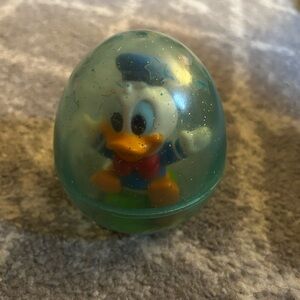 Donald Duck wobble Toy in Blue Egg